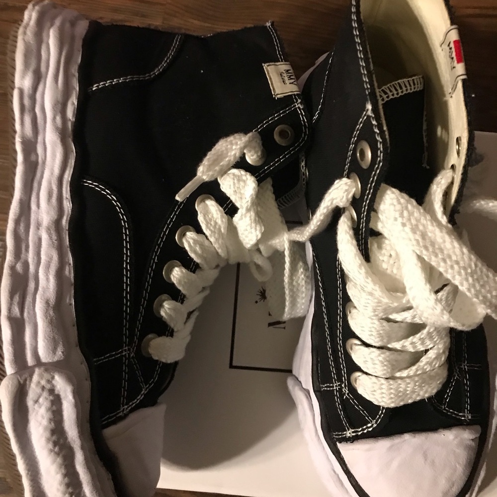 Maison Mihara high tops size 42